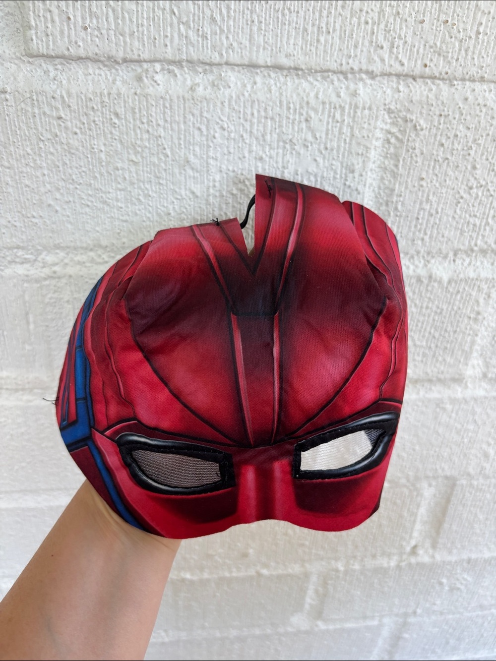 Captain Marvel Superhero Costume in Red, Blue & Gold sz M/8-10 - Picture 5 of 10